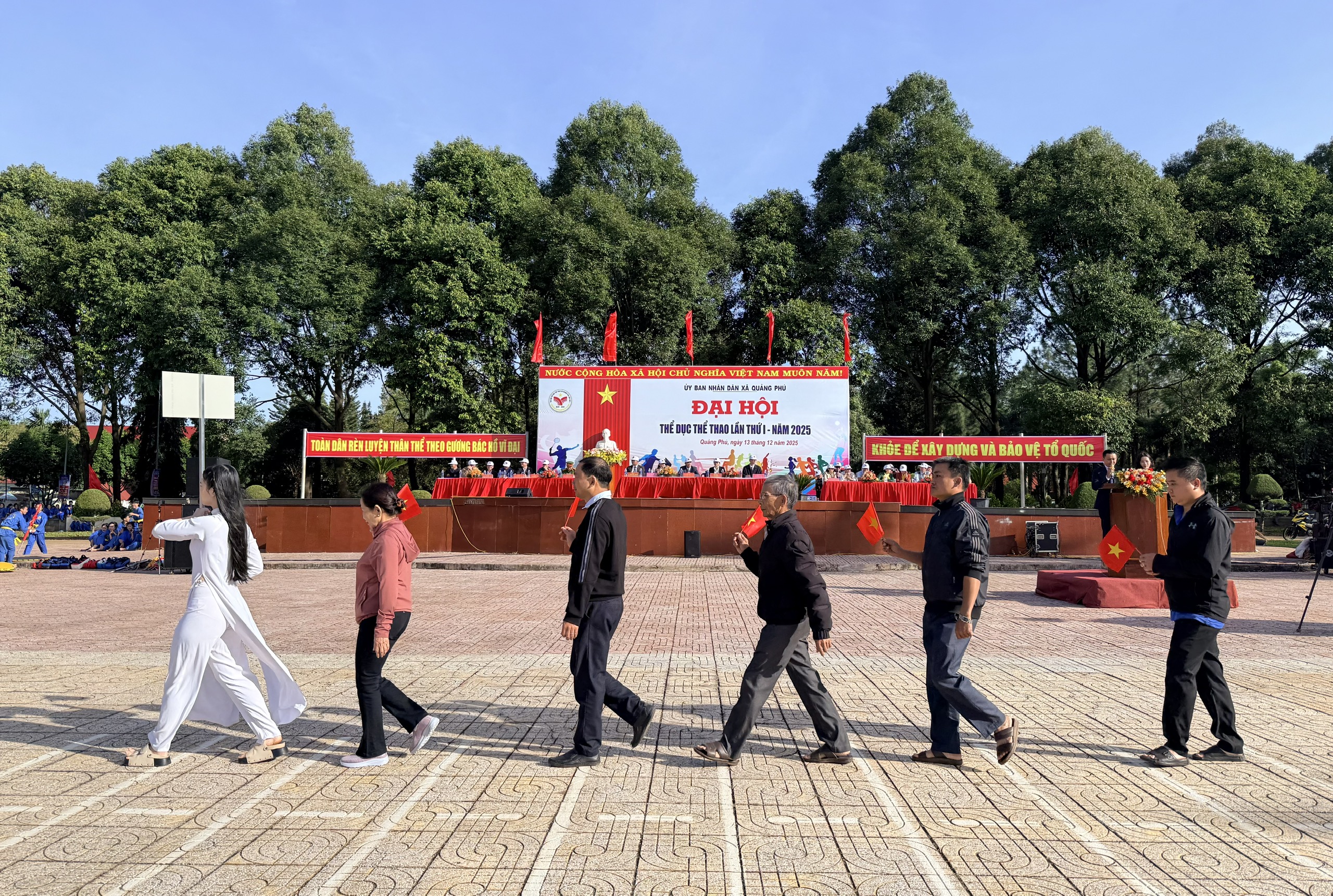 Màn diễu hành tại Lễ khai mạc.